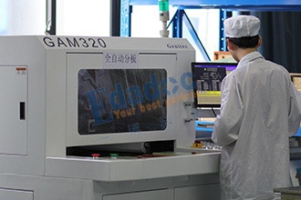 Full-automatic splitting machine.jpg